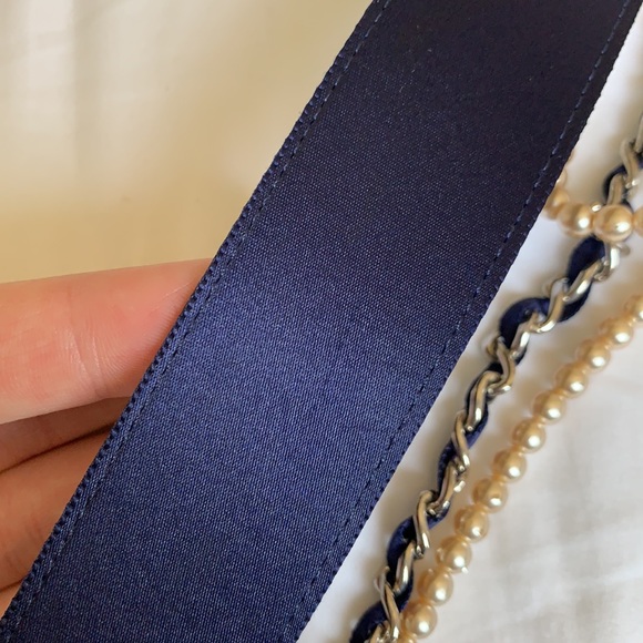 CHANEL fits like a small and it is adjustable with 3 snaps - Picture 12 of 13